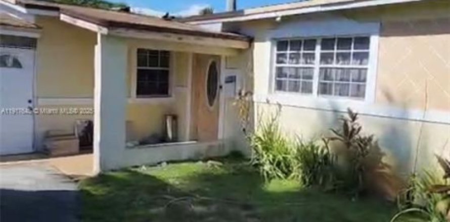 Villa ou maison à Lauderhill, Floride 3 chambres, 138.61 m2 № 1972073