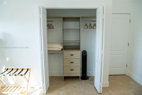 Снять в аренду виллу или дом в Венеция, Флорида 3 спальни, 187.66м2, № 1946441 - фото 25