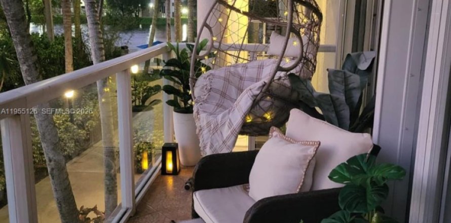 Condo in Miami, Florida, 2 bedrooms  № 2009596