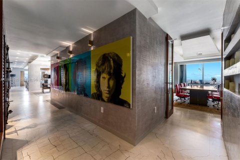 Condominio en venta en Miami, Florida, 4 dormitorios, 619.75 m2 № 2055995 - foto 14
