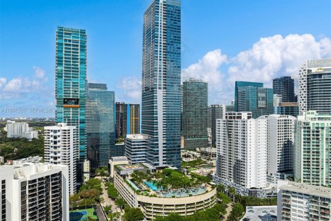 Condominio en venta en Miami, Florida, 4 dormitorios, 619.75 m2 № 2055995 - foto 18