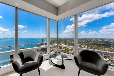 Condominio en venta en Miami, Florida, 4 dormitorios, 619.75 m2 № 2055995 - foto 4