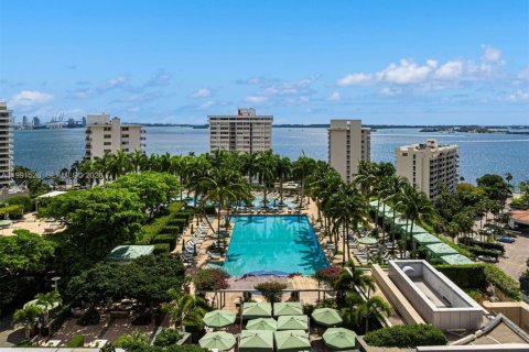 Condominio en venta en Miami, Florida, 4 dormitorios, 619.75 m2 № 2055995 - foto 19