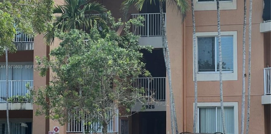 Condominio en Davie, Florida, 2 dormitorios  № 2032614