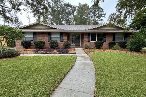 Villa ou maison à louer à Orange Park, Floride: 3 chambres, 141.3 m2 № 843262 - photo 1