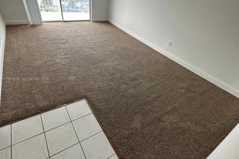 Apartment in Miami, Florida 1 bedroom, 76.74 sq.m. № 2081434 - photo 10