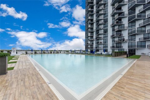 Condo in Doral, Florida, 1 bedroom № 1986041 - photo 24