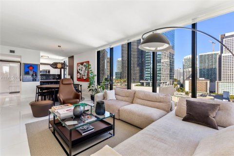 Condo in Miami, Florida, 3 bedrooms  № 2027543