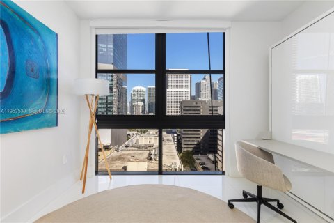 Condo in Miami, Florida, 3 bedrooms № 2027543 - photo 25