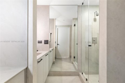 Condo in Miami, Florida, 3 bedrooms № 2027543 - photo 27
