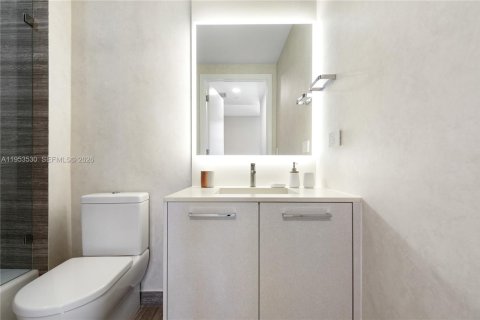 Condo in Miami, Florida, 3 bedrooms № 2027543 - photo 24