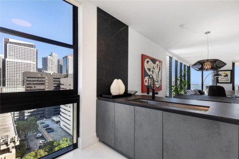 Condo in Miami, Florida, 3 bedrooms № 2027543 - photo 8