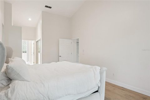 Casa en venta en Orlando, Florida, 4 dormitorios, 207.26 m2 № 2217544 - foto 16