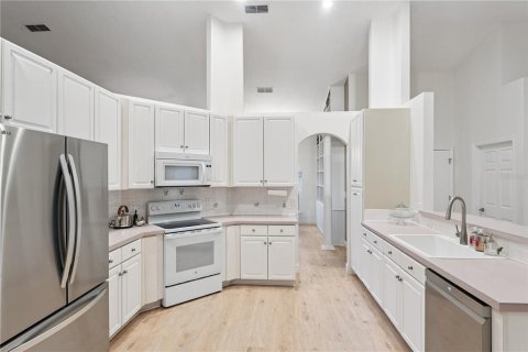 Casa en venta en Orlando, Florida, 4 dormitorios, 207.26 m2 № 2217544 - foto 14