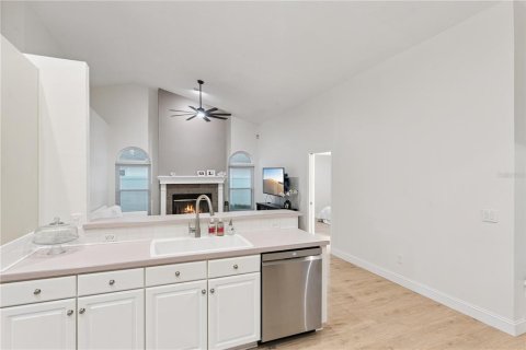 Casa en venta en Orlando, Florida, 4 dormitorios, 207.26 m2 № 2217544 - foto 11