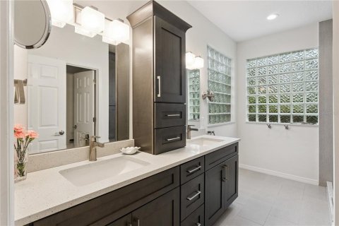 Casa en venta en Orlando, Florida, 4 dormitorios, 207.26 m2 № 2217544 - foto 23