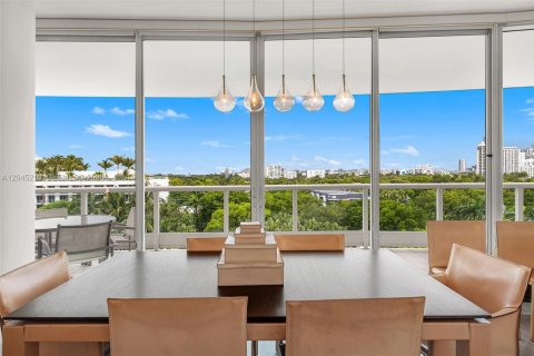 Copropriété à vendre à Miami, Floride: 1 chambre, 112.41 m2 № 2193509 - photo 14