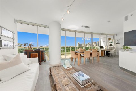 Copropriété à vendre à Miami, Floride: 1 chambre, 112.41 m2 № 2193509 - photo 10