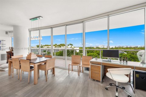 Copropriété à vendre à Miami, Floride: 1 chambre, 112.41 m2 № 2193509 - photo 16