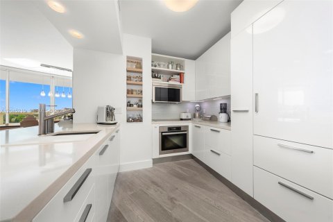 Copropriété à vendre à Miami, Floride: 1 chambre, 112.41 m2 № 2193509 - photo 19