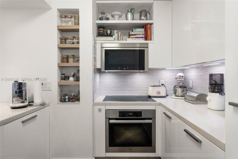 Copropriété à vendre à Miami, Floride: 1 chambre, 112.41 m2 № 2193509 - photo 20