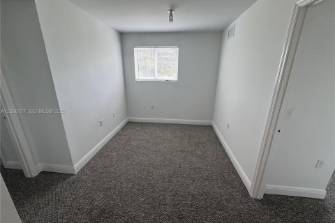 Touwnhouse à vendre à Hollywood, Floride: 3 chambres, 199.74 m2 № 2179841 - photo 24
