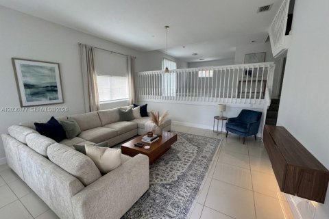 Touwnhouse à vendre à Hollywood, Floride: 3 chambres, 199.74 m2 № 2179841 - photo 9