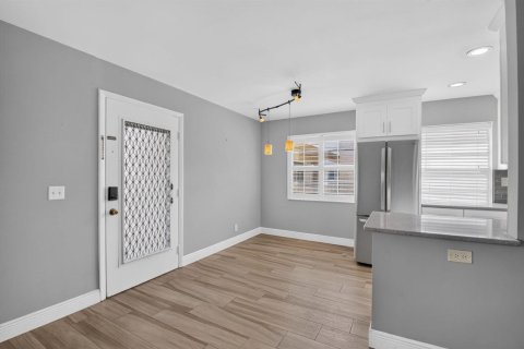 Condo in Delray Beach, Florida, 2 bedrooms  № 2185266 - photo 13