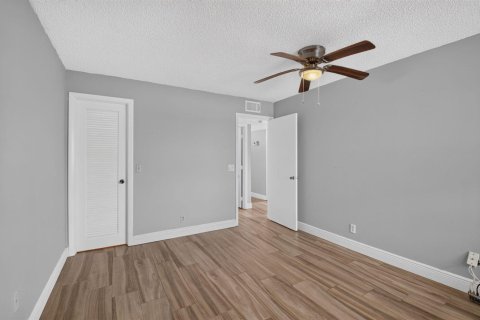 Condo in Delray Beach, Florida, 2 bedrooms  № 2185266 - photo 23