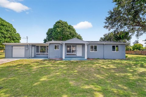 Casa en venta en Lake Worth, Florida, 3 dormitorios, 134.15 m2 № 1814658 - foto 1