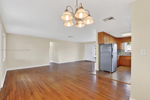 Casa en venta en Lake Worth, Florida, 3 dormitorios, 134.15 m2 № 1814658 - foto 9