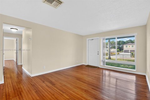 Casa en venta en Lake Worth, Florida, 3 dormitorios, 134.15 m2 № 1814658 - foto 4