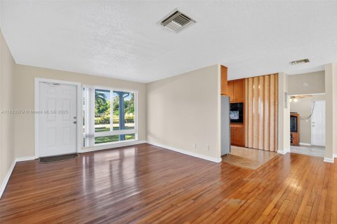 Casa en venta en Lake Worth, Florida, 3 dormitorios, 134.15 m2 № 1814658 - foto 3