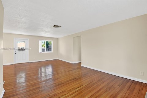 Casa en venta en Lake Worth, Florida, 3 dormitorios, 134.15 m2 № 1814658 - foto 5