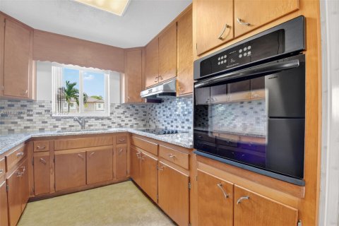 Casa en venta en Lake Worth, Florida, 3 dormitorios, 134.15 m2 № 1814658 - foto 13