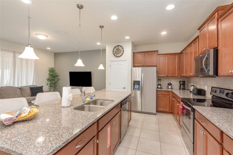 Touwnhouse à vendre à Kissimmee, Floride: 5 chambres, 210.24 m2 № 2280432 - photo 9