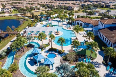 Touwnhouse à vendre à Kissimmee, Floride: 5 chambres, 210.24 m2 № 2280432 - photo 2