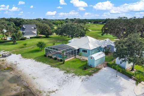 House in Avon Park, Florida 4 bedrooms, 239.78 sq.m. № 2403711 - photo 10