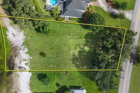 House in Avon Park, Florida 4 bedrooms, 239.78 sq.m. № 2403711 - photo 23