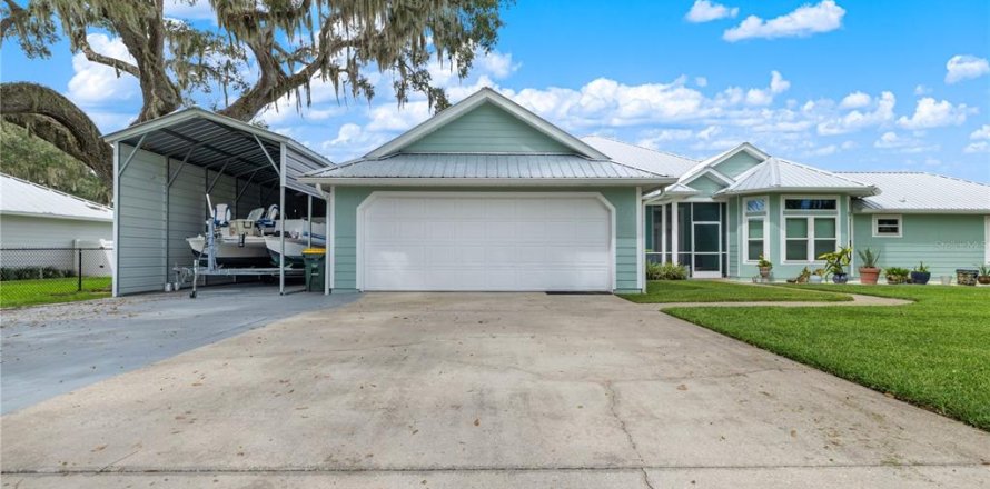 House in Avon Park, Florida 4 bedrooms, 239.78 sq.m. № 2403711