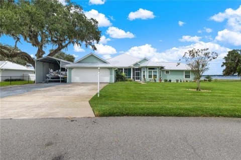 House in Avon Park, Florida 4 bedrooms, 239.78 sq.m. № 2403711 - photo 24