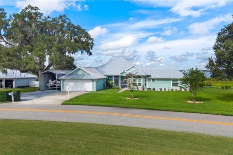 House in Avon Park, Florida 4 bedrooms, 239.78 sq.m. № 2403711 - photo 6