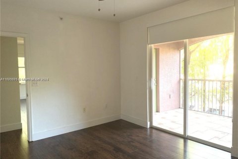 Condo in Coral Springs, Florida, 1 bedroom  № 2068923 - photo 8