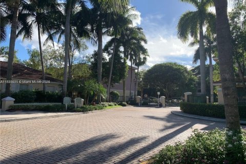 Condo in Coral Springs, Florida, 1 bedroom  № 2068923 - photo 16