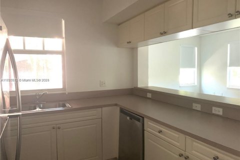 Condo in Coral Springs, Florida, 1 bedroom  № 2068923 - photo 3