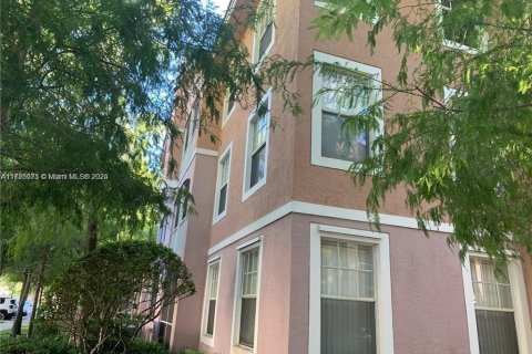 Condo in Coral Springs, Florida, 1 bedroom  № 2068923 - photo 13