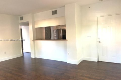 Condo in Coral Springs, Florida, 1 bedroom  № 2068923 - photo 12