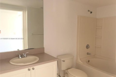 Condo in Coral Springs, Florida, 1 bedroom  № 2068923 - photo 7