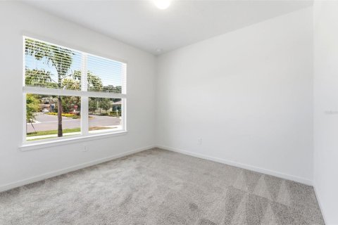 House in Thonotosassa, Florida 4 bedrooms, 171.87 sq.m. № 2117962 - photo 11
