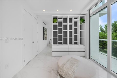 Купить кондоминиум в Майами-Бич, Флорида 3 спальни, 204.57м2, № 1984124 - фото 21